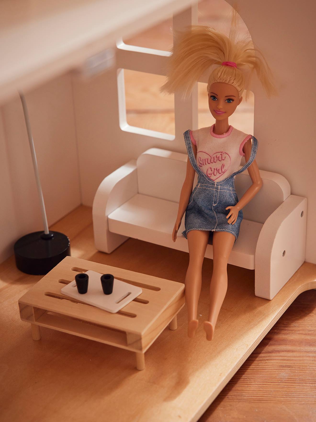 Maison de poupée mannequin Romantique en bois FSC® multicolore