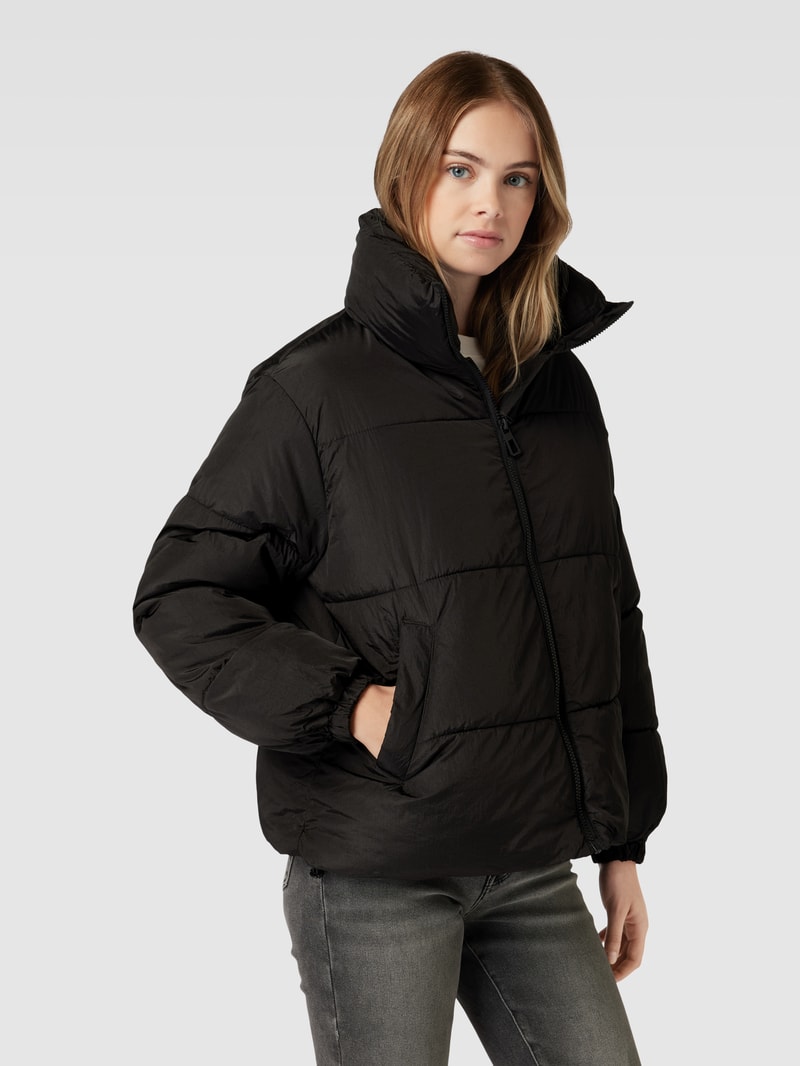 Steppjacke mit Stehkragen Modell 'CALLIE' in schwarz