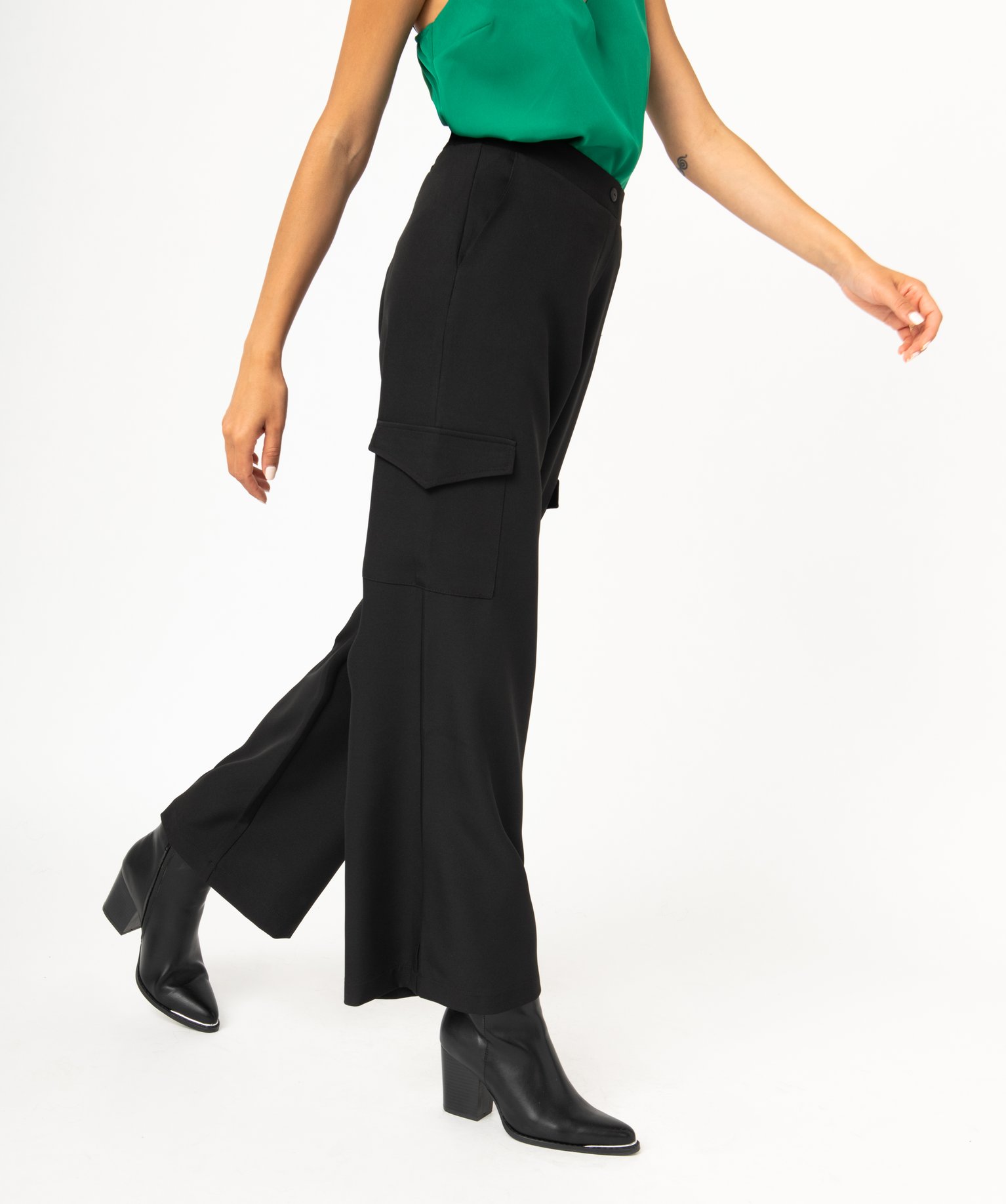 Pantalon large avec poches à rabat sur les cuisses femme noir | GEMO