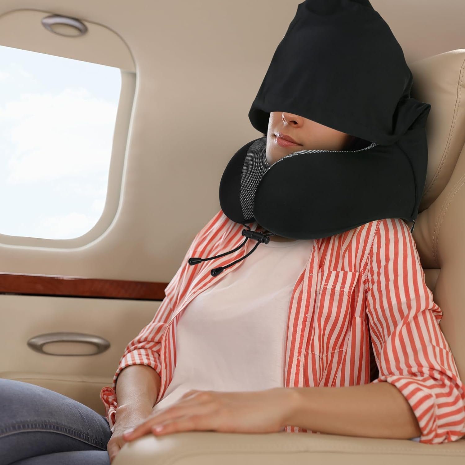 Directin Nackenkissen Memory Foam, Reisekissen mit Haube, Bequemes Nackenhörnchen mit Haube, Set, für Flugzeug, Auto, Zug, Büro, Nackenkissen Reise zum Schlafen