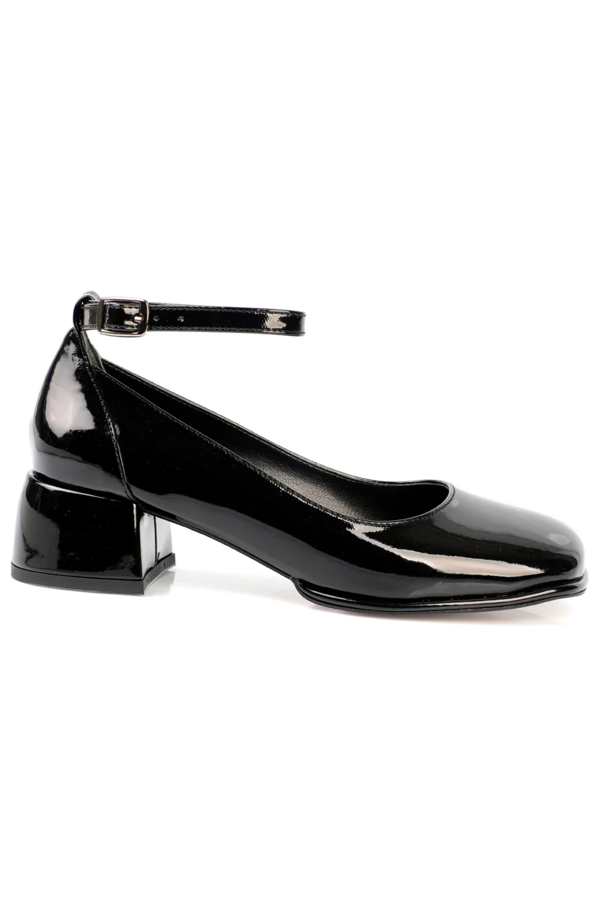 Capone Outfitters  Mary Jane-Schuhe mit stumpfer Zehenpartie und Knöchelriemen