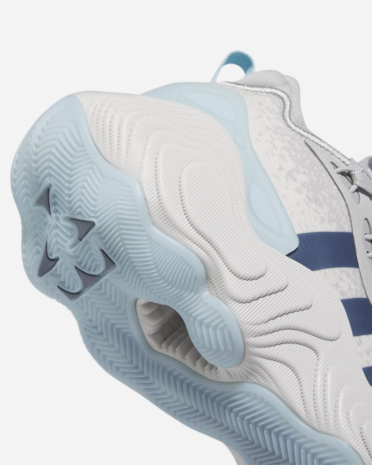 Topánky Adidas Trae Young 3 M IE2708