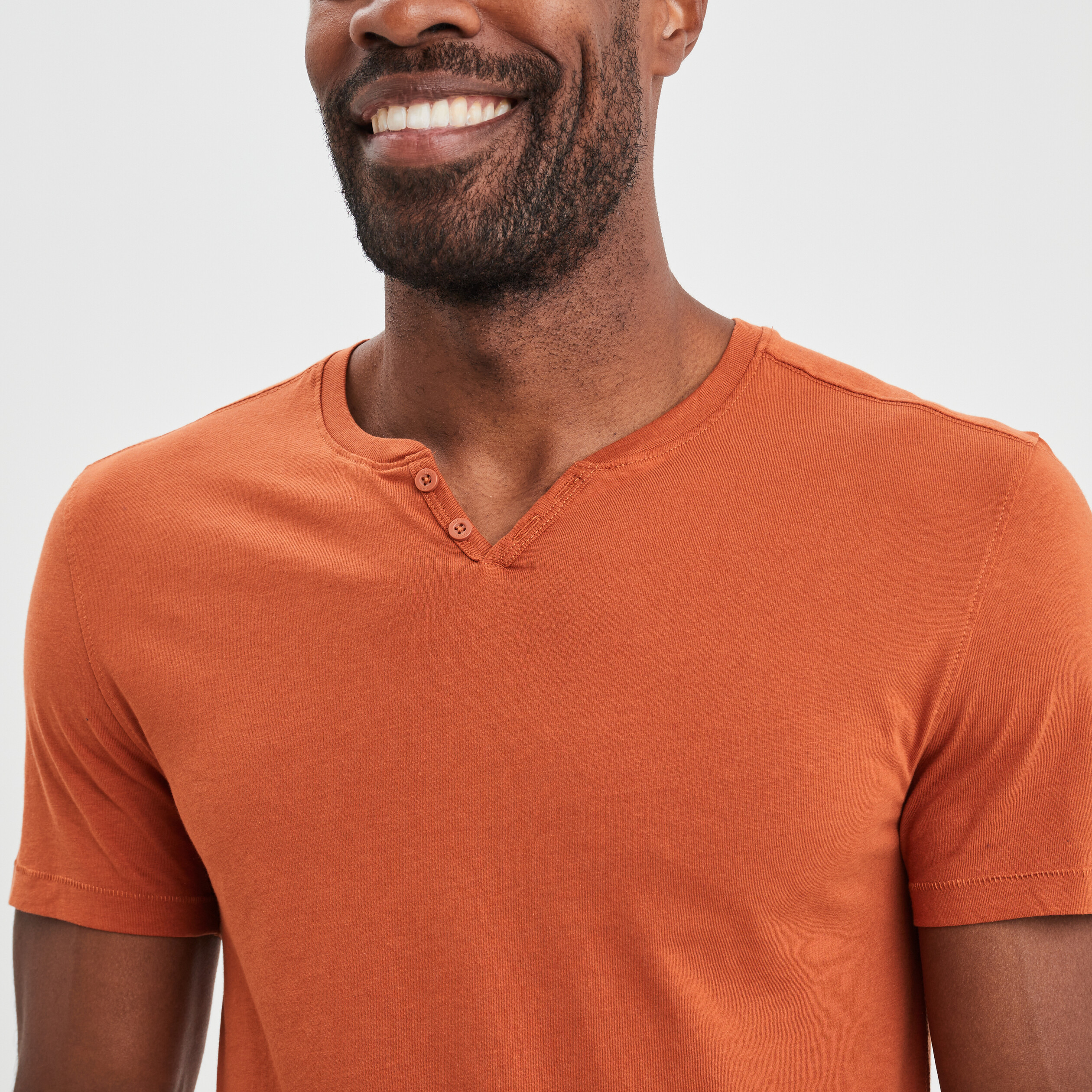 T-shirt manches courtes col tunisien orange foncé homme | La Halle