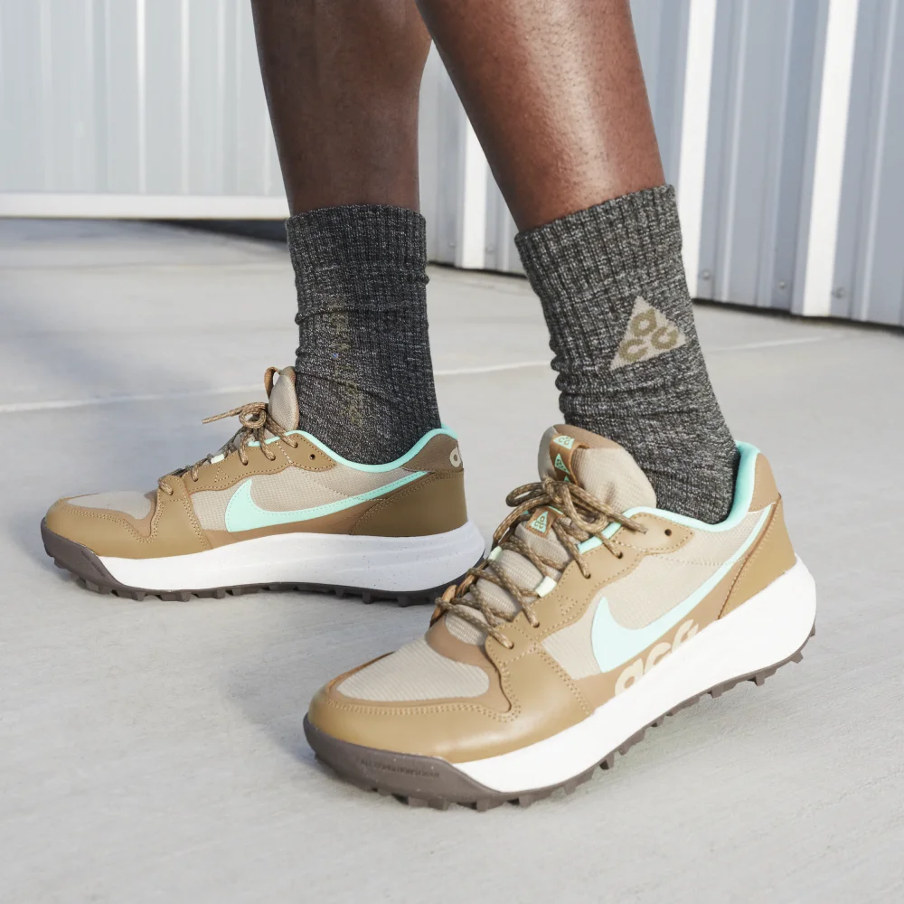 Nike ACG Lowcate DX2256-200 / braun