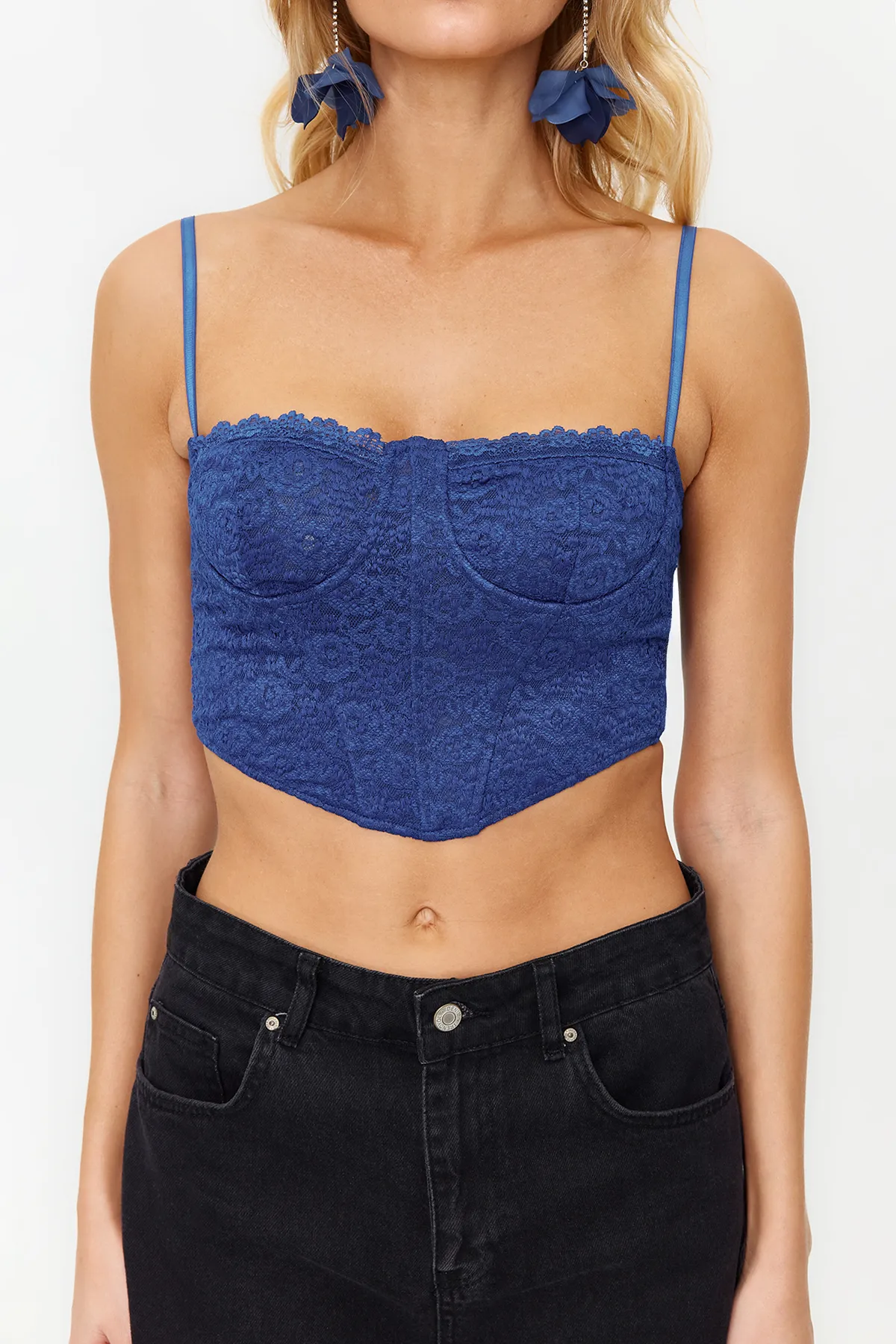 Trendyol Collection  Saks Crop Lined Corset Detailliertes Spitzen-Bustier TPRAW23BS00062