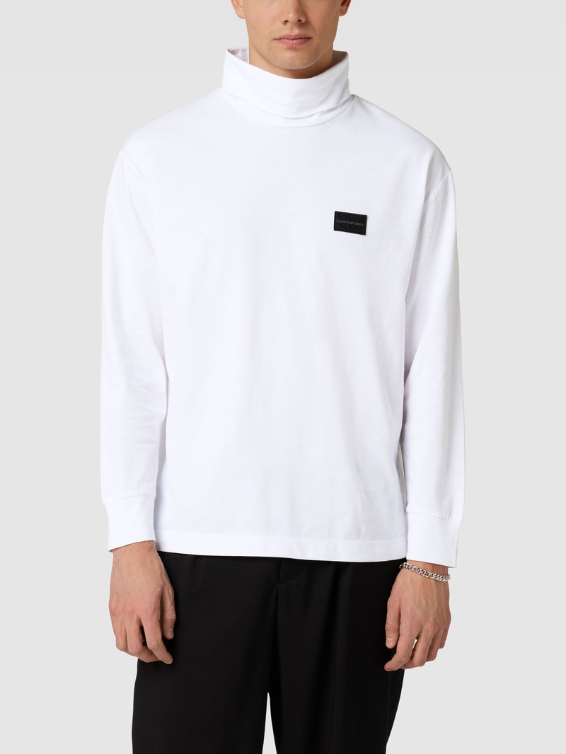 Longsleeve mit Label-Patch Modell 'SHRUNKEN' in weiss