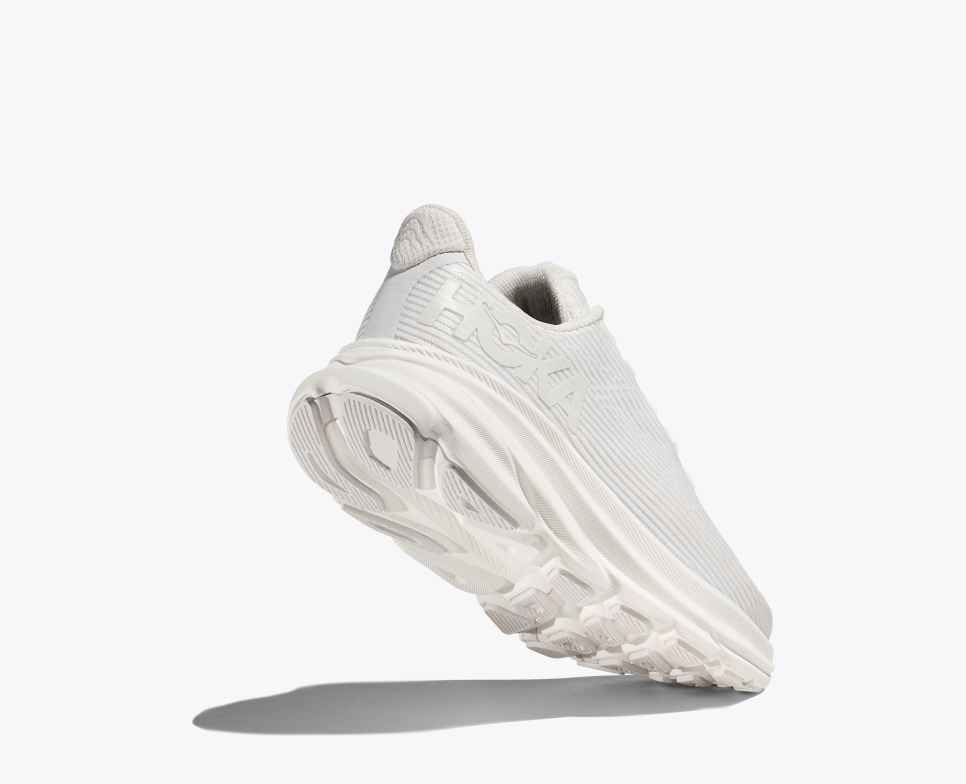 Clifton 9 White / Frost