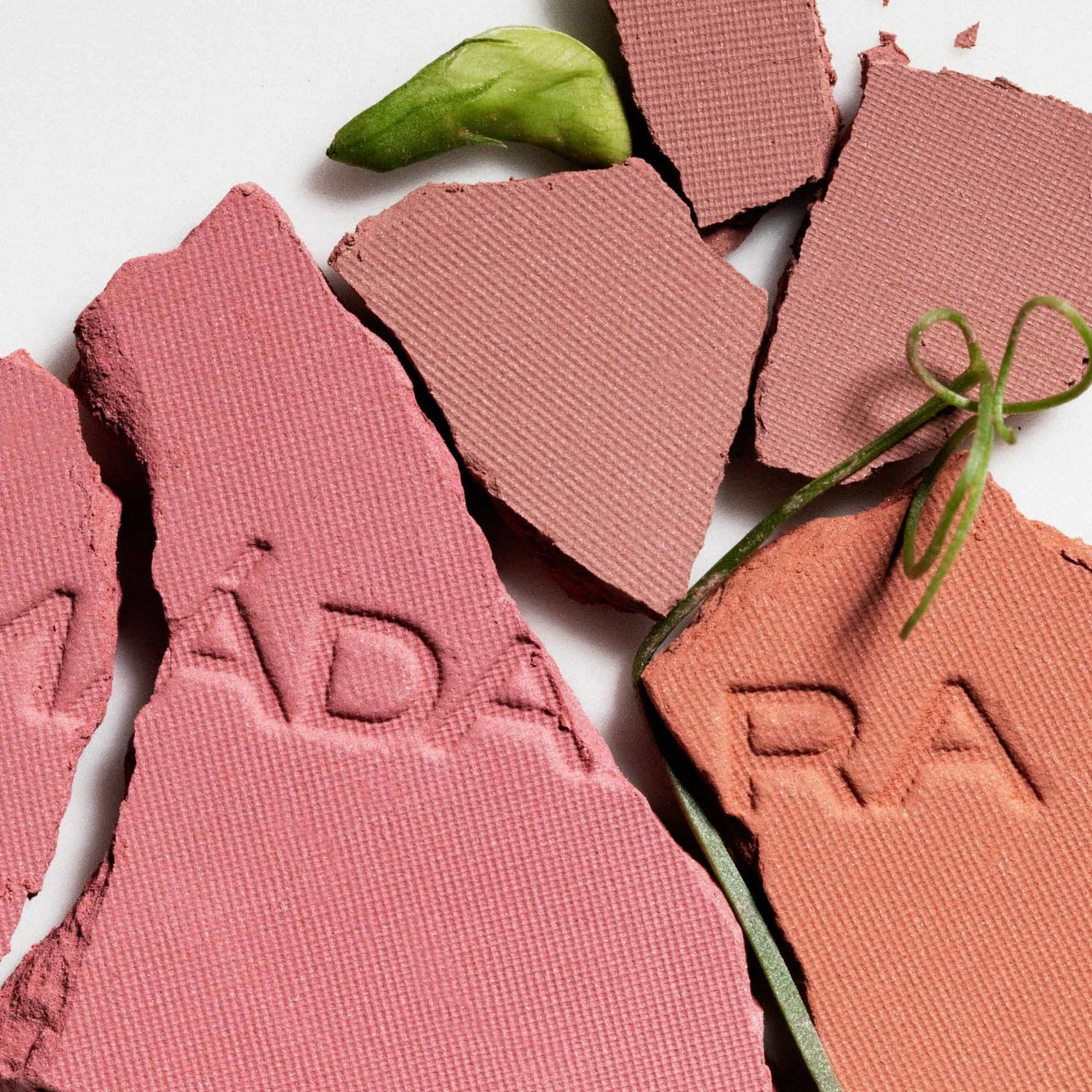 MÁDARA Mineral Rouge
