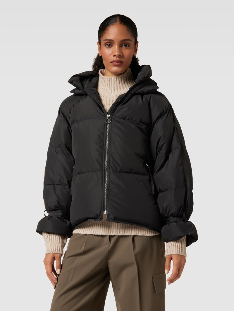 Steppjacke mit Kapuze in schwarz