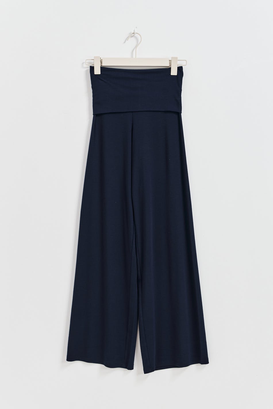 Folded yoga trousers