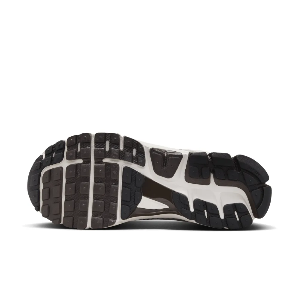 Nike Zoom Vomero 5 FJ2028-001 / weiss