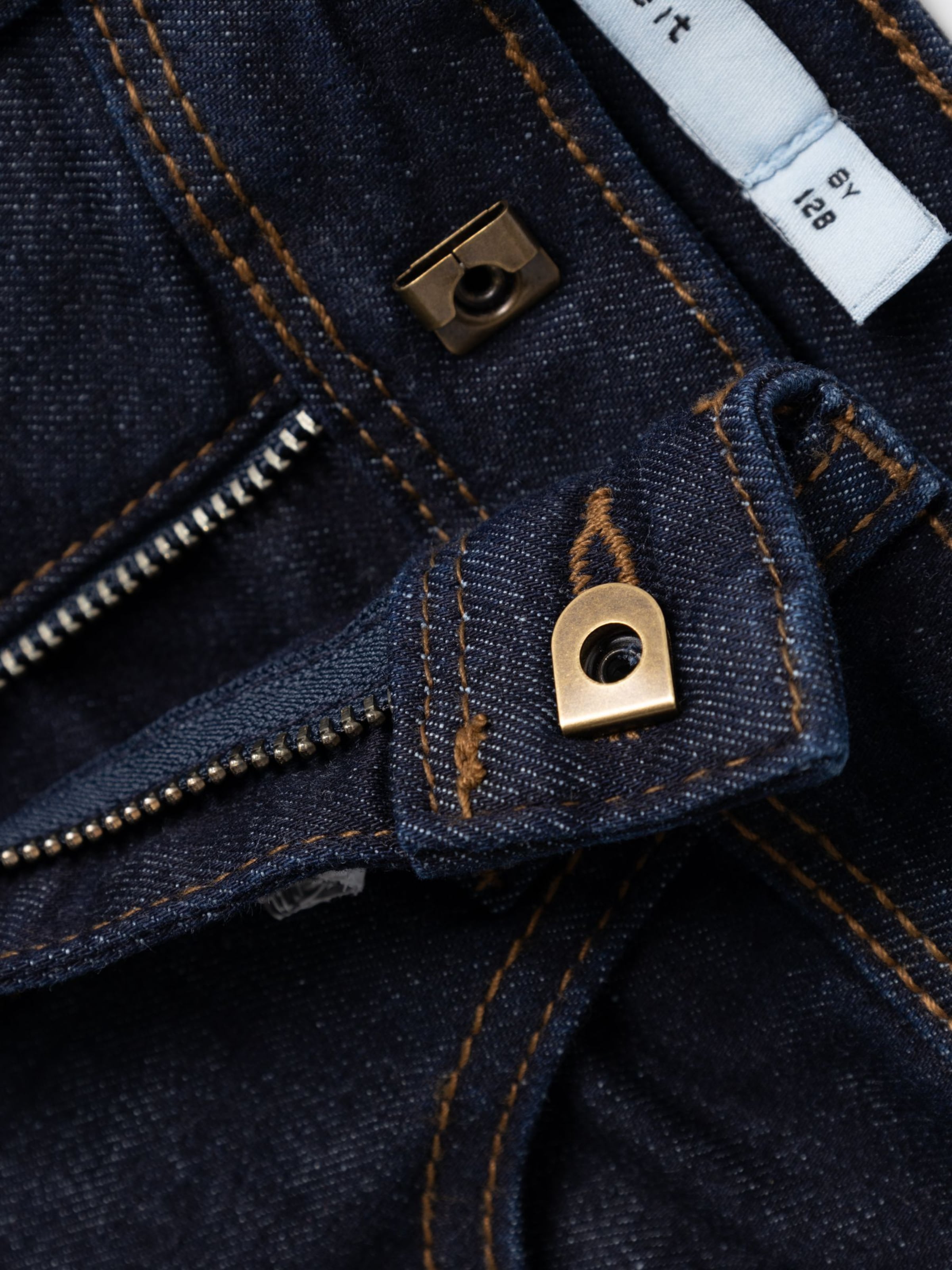 Tapered Jeans