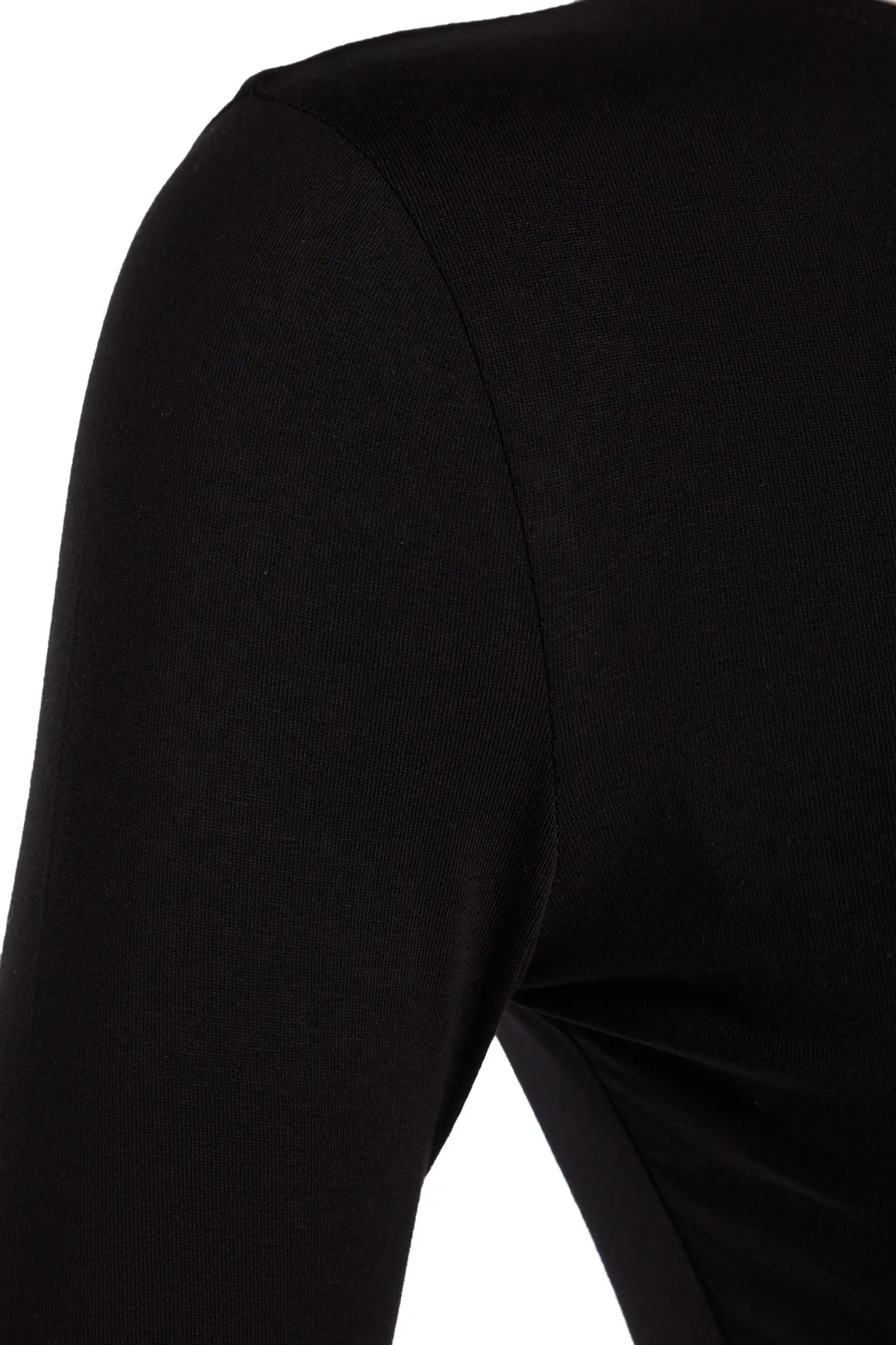 Trendyol Collection  Schwarze, dehnbare, rückenfreie, taillierte Bluse aus Baumwolle TWOAW24BZ00160