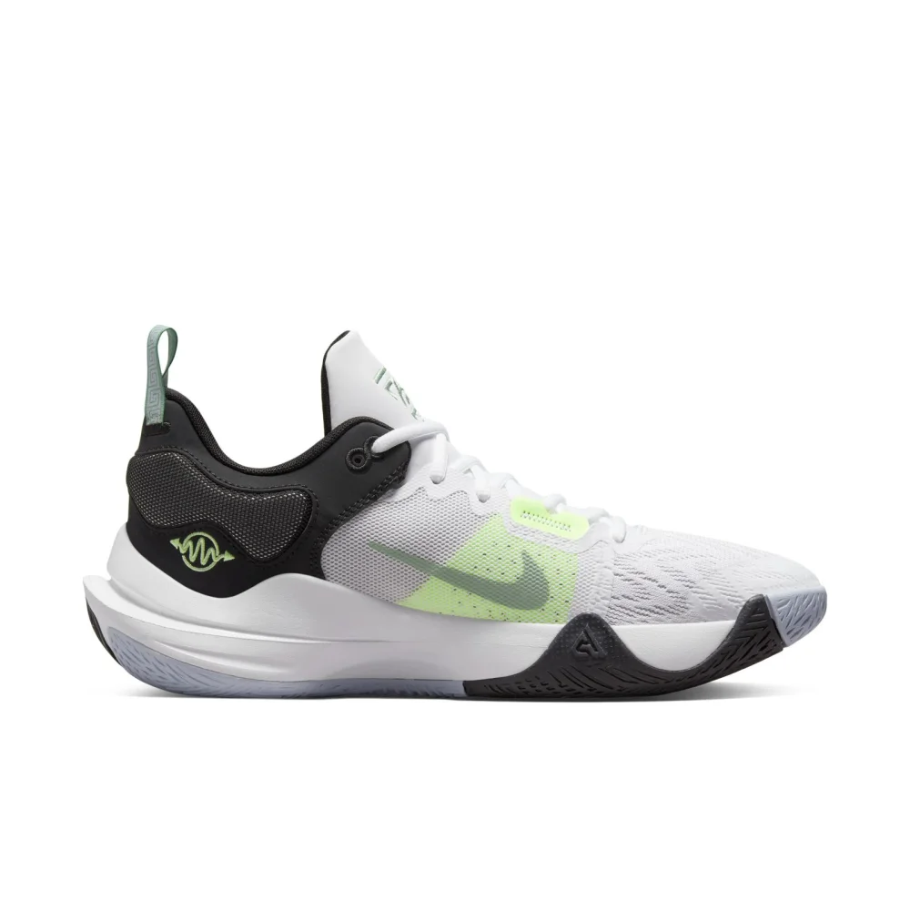 Nike Giannis Immortality 2 DM0825-101 / weiss