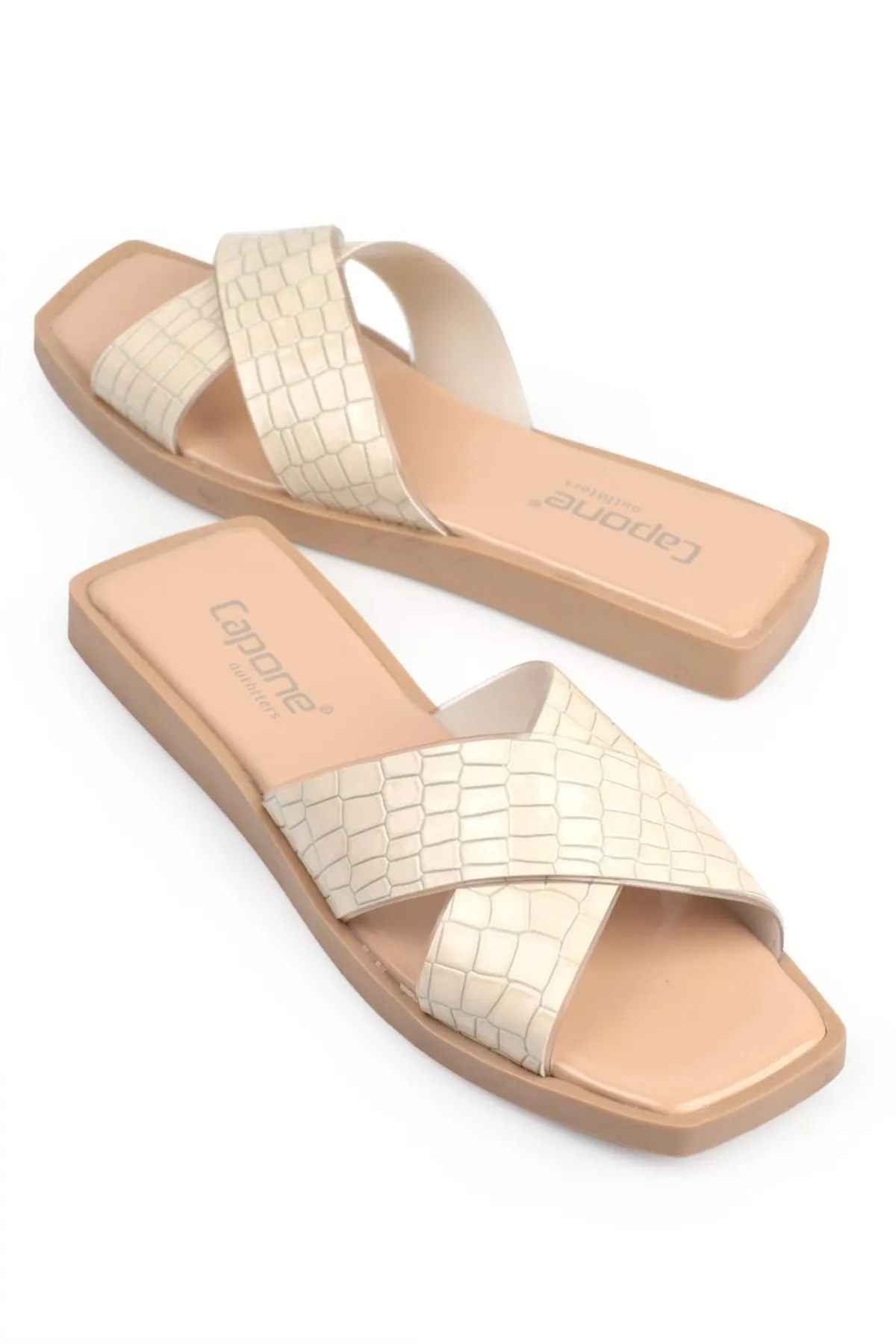 Capone Outfitters  Capone Cross Transparente Riemenpantoffeln