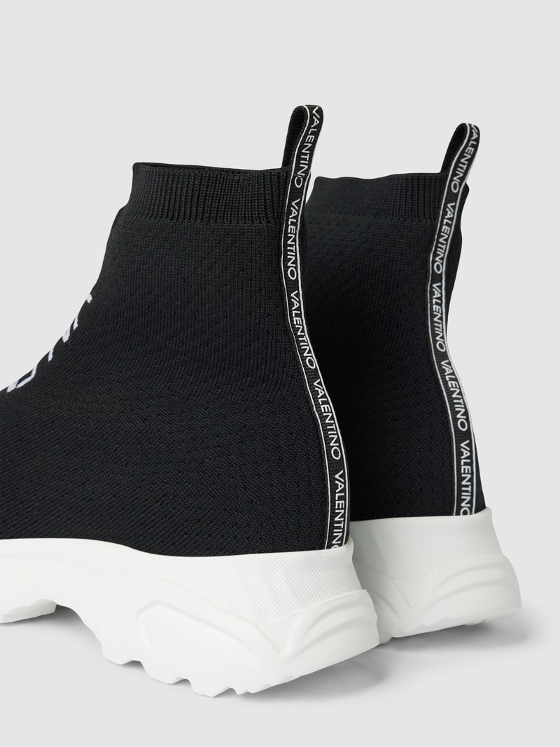 Sock-Sneaker mit Label-Stitching in schwarz