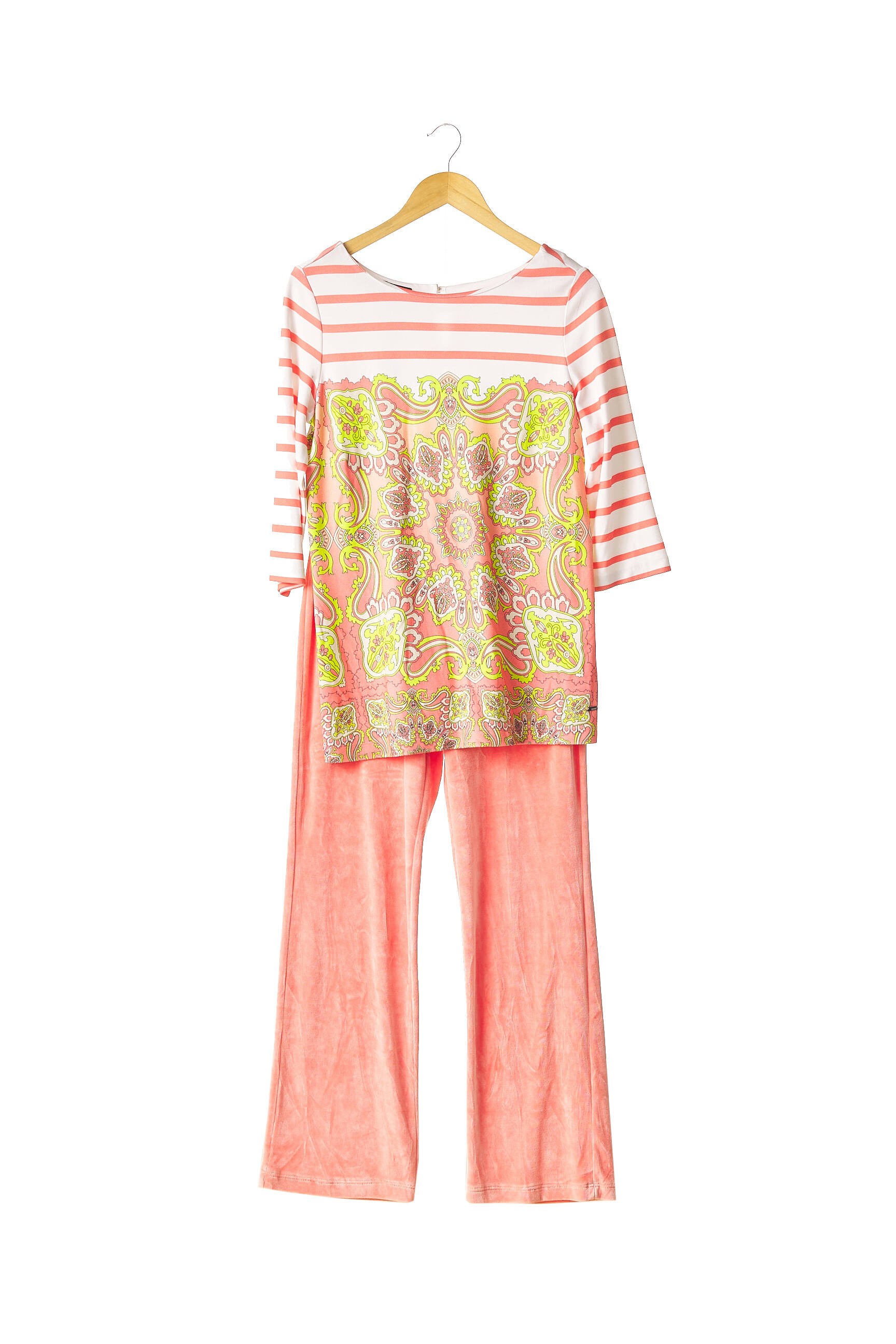 Escada Ensembles Pantalon Femme couleur rose