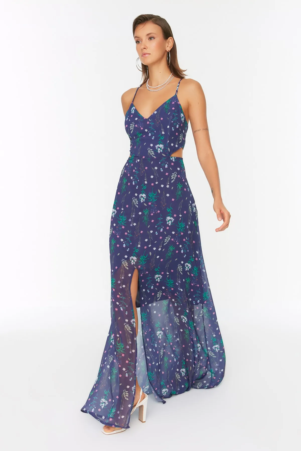 Trendyol Collection  Marineblaues, geschlitztes, detailliertes Webkleid TWOSS20EL1270