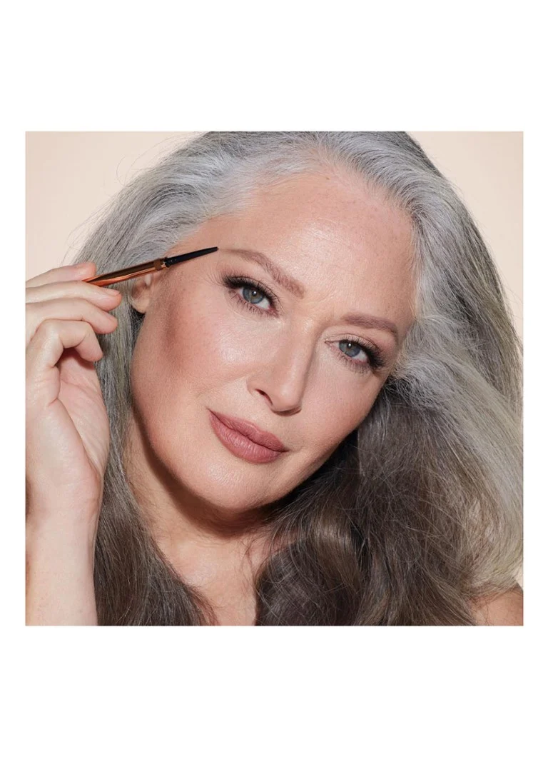 Rezervă pentru creionul de sprâncene Charlotte Tilbury - Sfaturi pentru reumplerea creionului de sprâncene