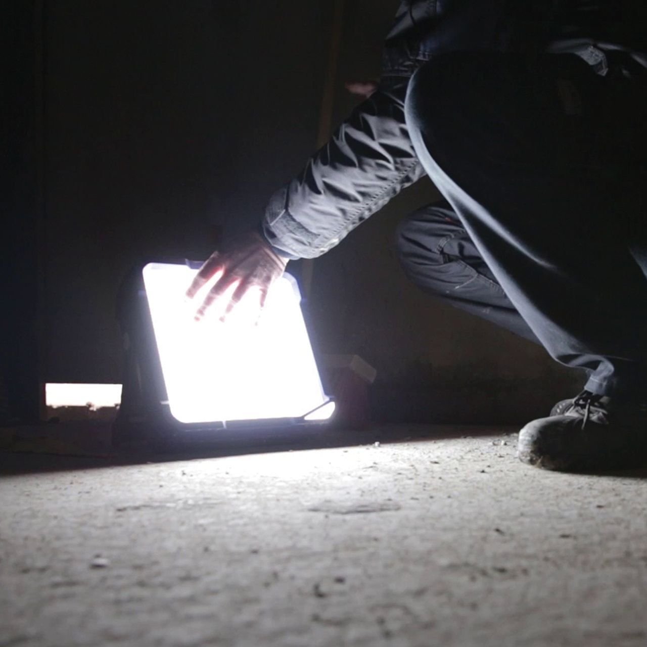 Kiesel SCANGRIP VEGA LITE KOMPAKT 4000 Lumen LED-Strahler mit Steckdose