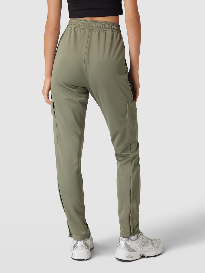 Sweatpants mit Cargotaschen in dunkelgrau