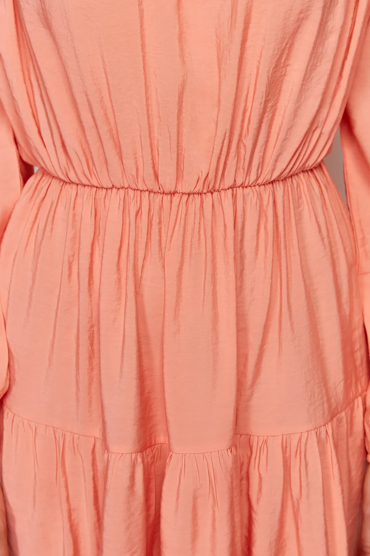 Trendyol Modest  Pfirsichfarbenes Webkleid mit Ballonärmeln TCTSS24EB00165