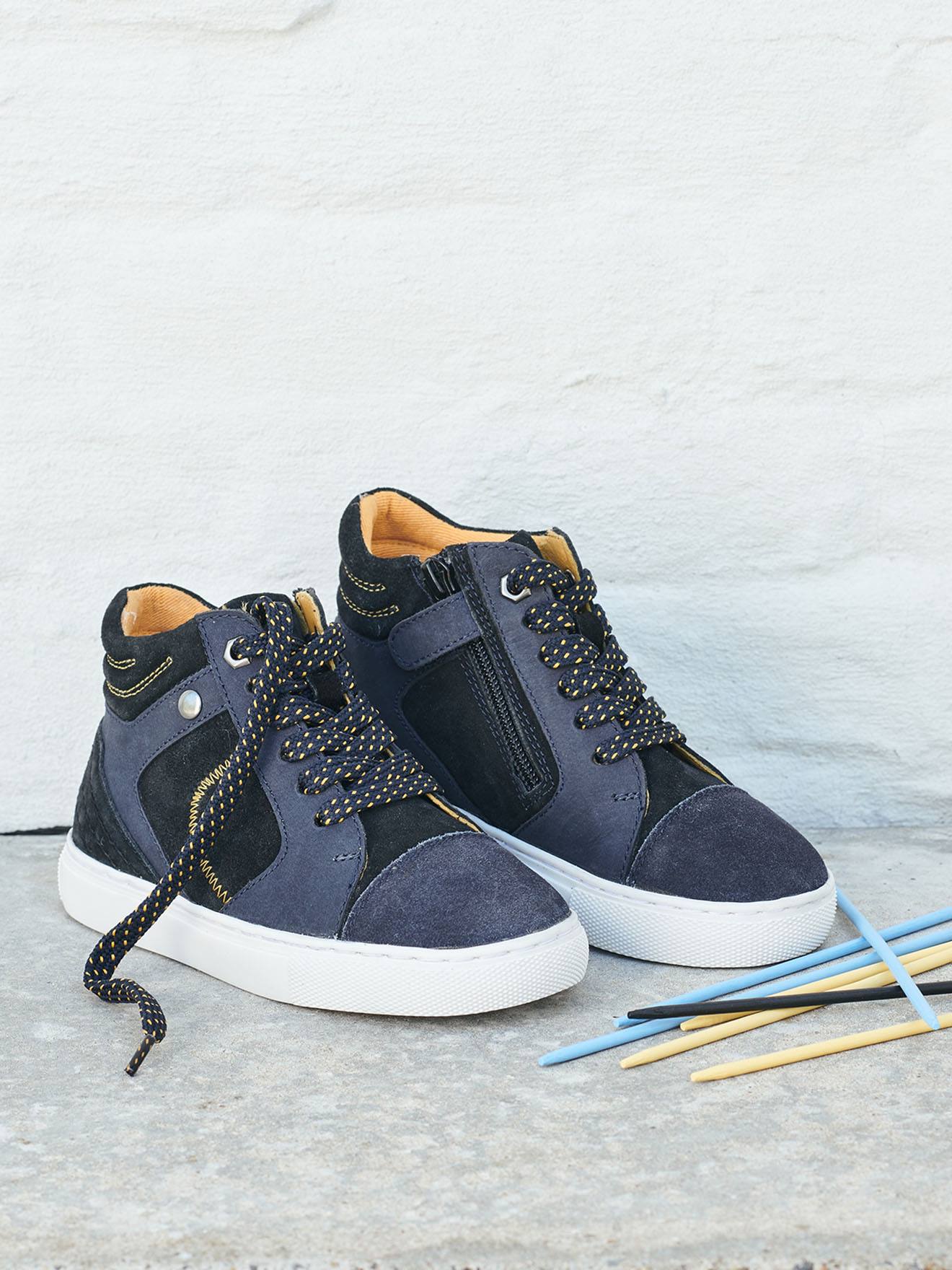 Baskets montantes cuir lacées et zippées garçon marine