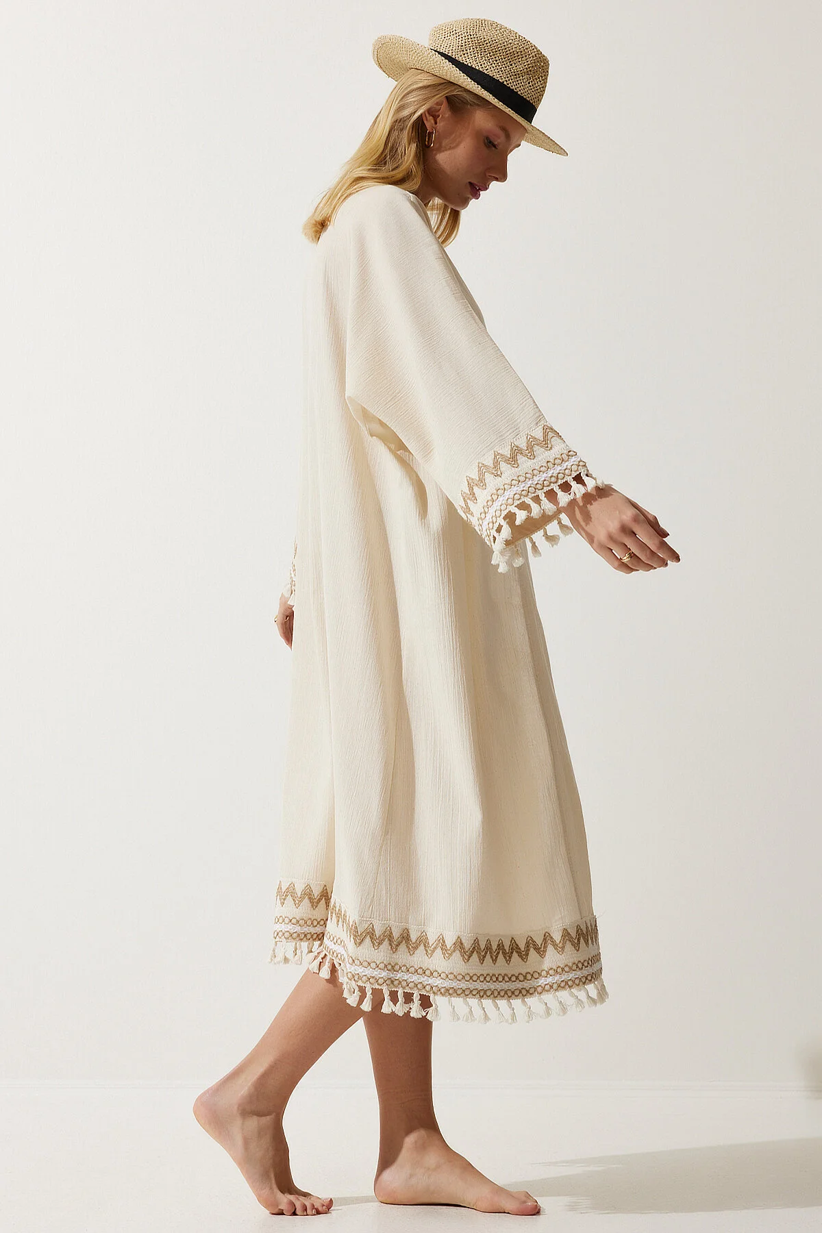 Happiness İstanbul  Kimono & Kaftan - Beige - Regular Fit