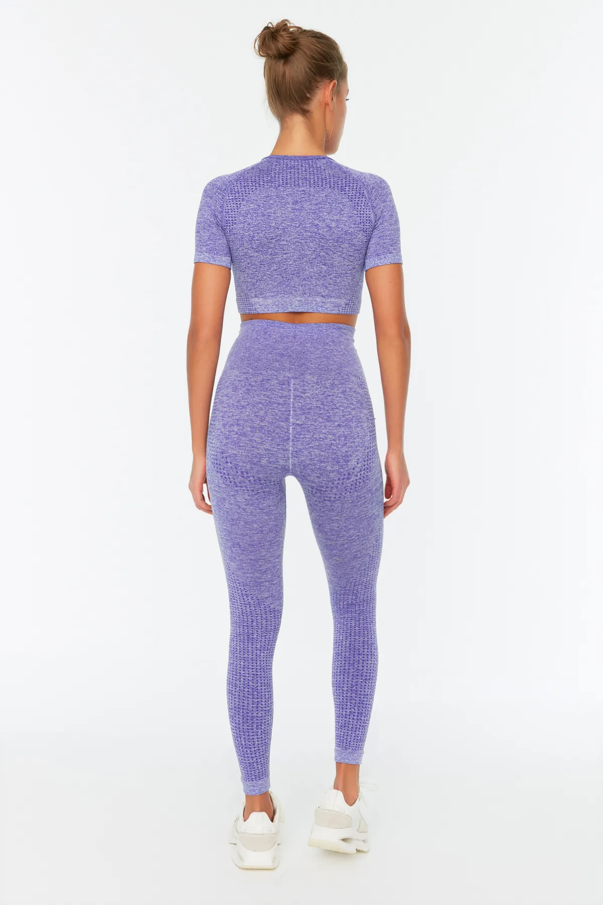 Trendyol Collection  Lila nahtlose/nahtlose gestrickte Sport-Leggings in voller Länge TWOSS21TY0024