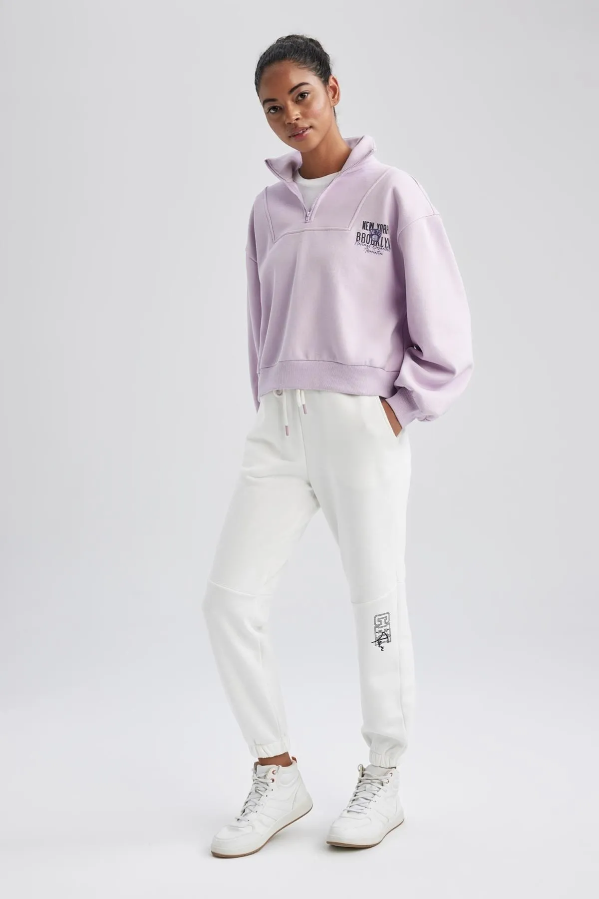 DeFacto  Passform: Lange Hose aus dickem Stoff mit Standard-Passform und Taschen