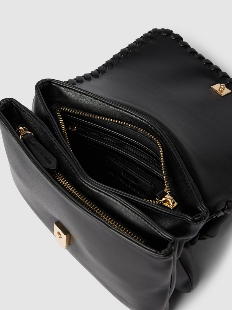 Handtasche mit Label-Detail in schwarz