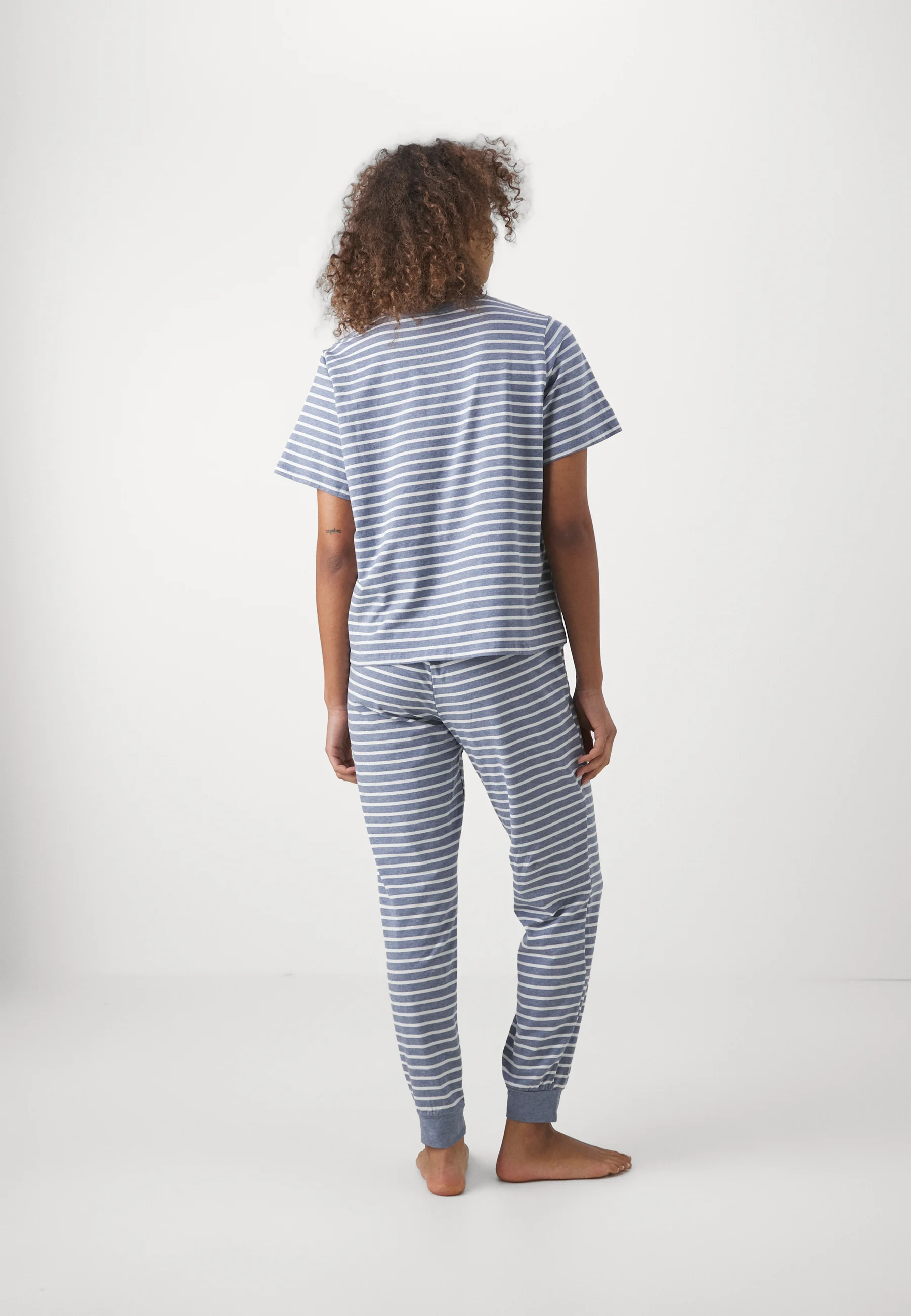 Pijamas de Anna Field