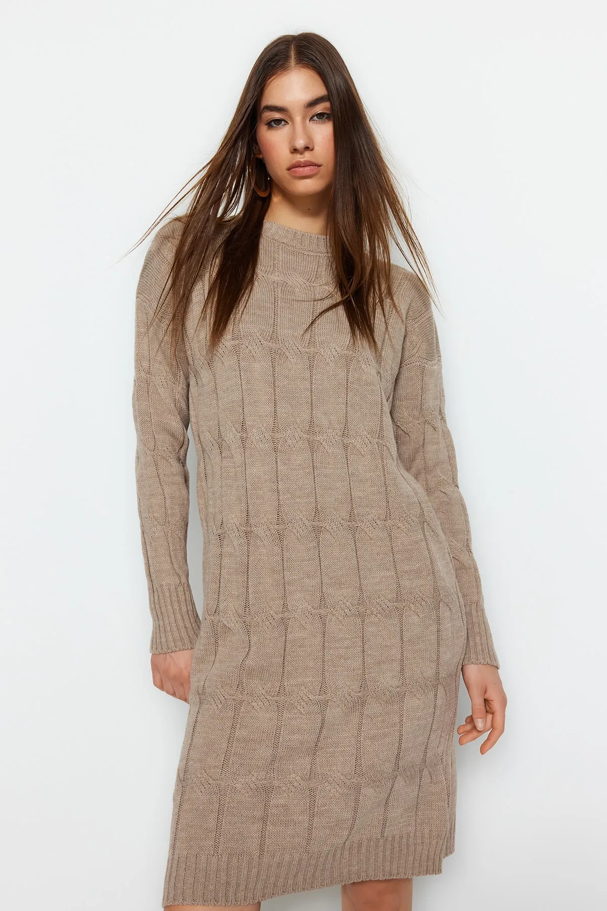 Trendyol Collection  Nerzfarbenes Mini-Strickkleid aus Haarstrick TWOAW22EL0027