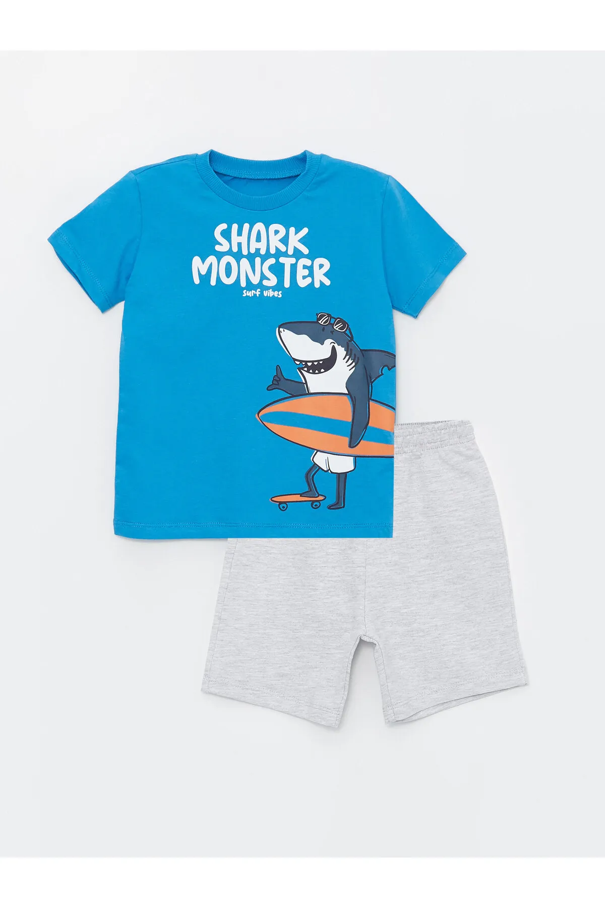 LC Waikiki  Bedrucktes T-Shirt und Shorts für Babys mit Rundhalsausschnitt, 2er-Set