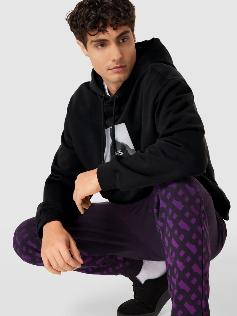 Hoodie mit Foto-Print Modell 'KHABY' in schwarz