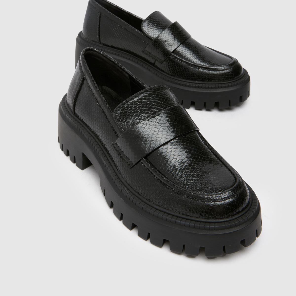 Schuh Laney vastag, lapos cipők fekete színben