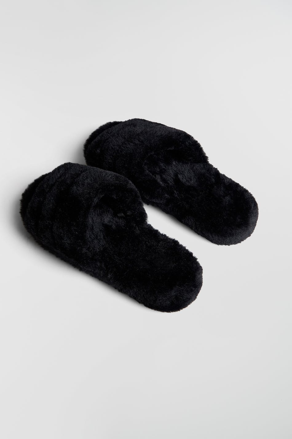 S fur slippers