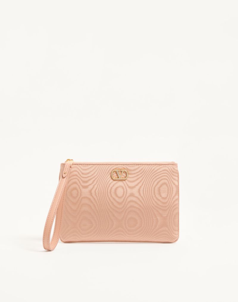 Clutch VLogo Signature em tecido moiré com logo de joia