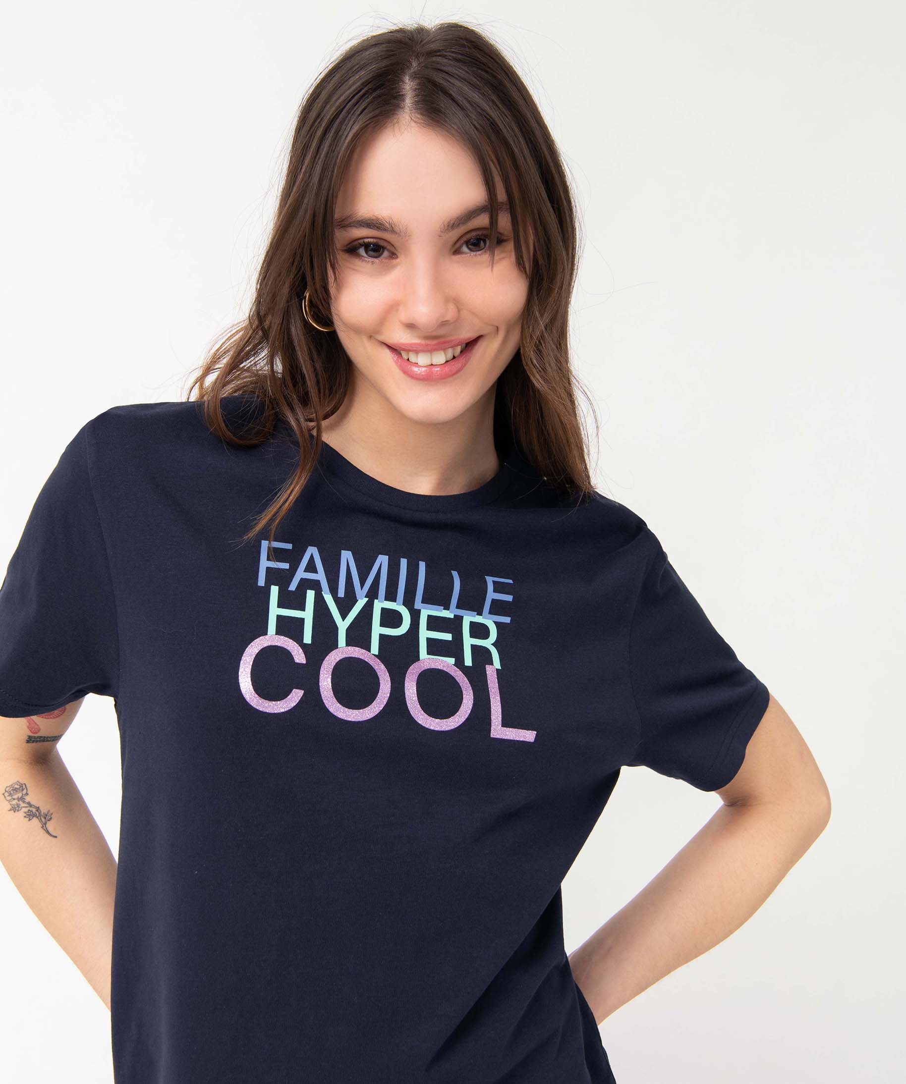 Tee-shirt femme à manches courtes avec message pailleté marine | GEMO