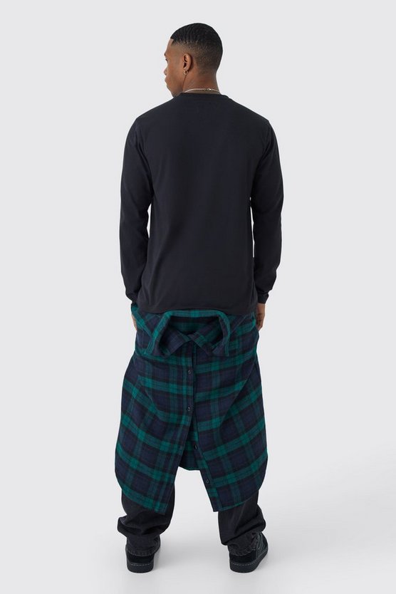 Lockere Jeans mit Karohemd