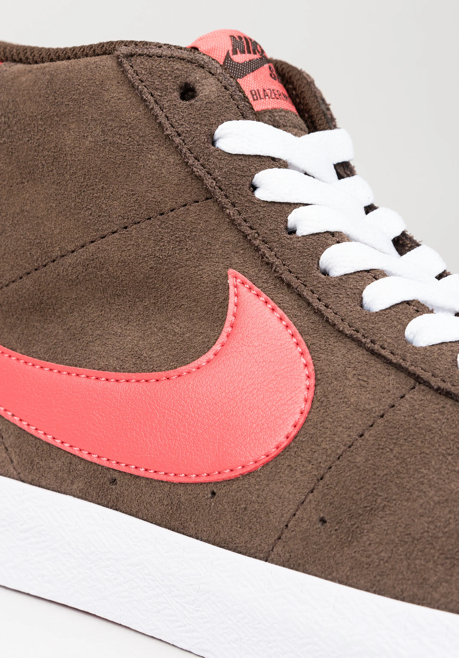 Zoom Blazer Mid