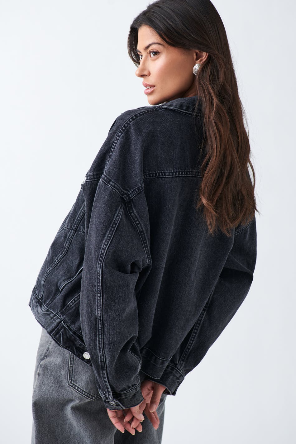 Loose denim jacket