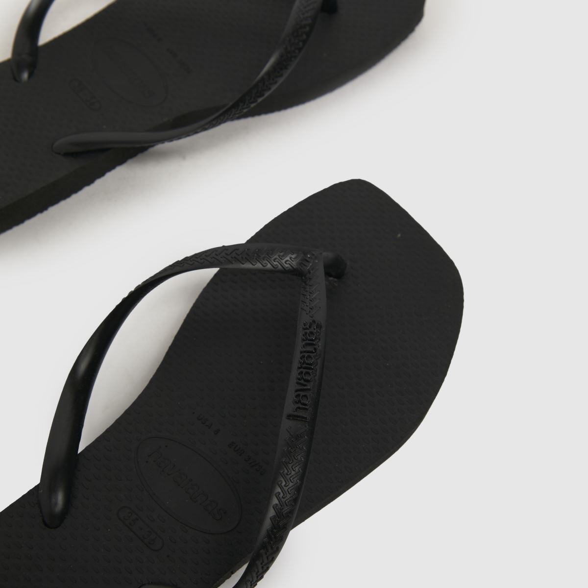 Havaianas vékony, szögletes szandálok fekete színben