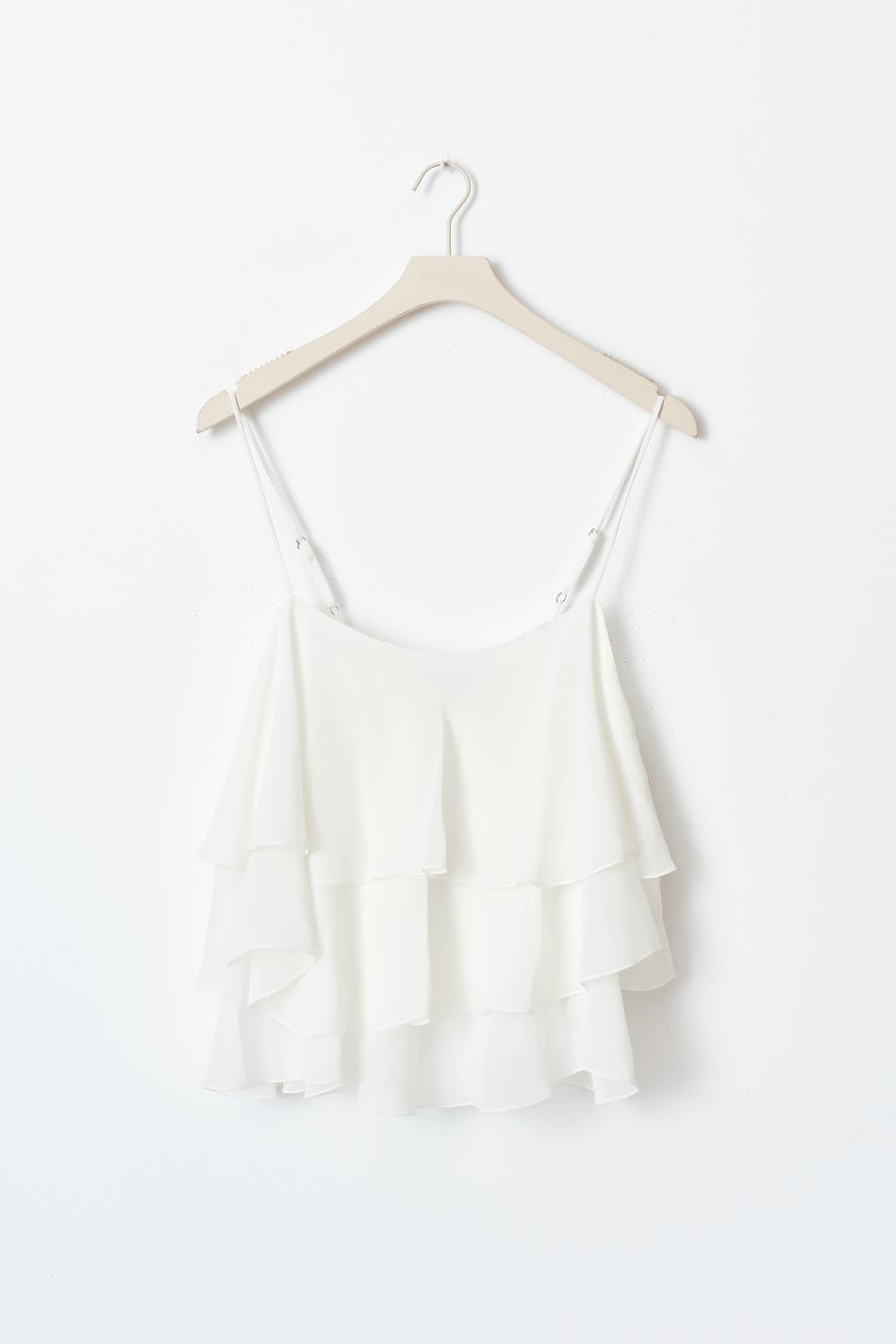Frill layered singlet