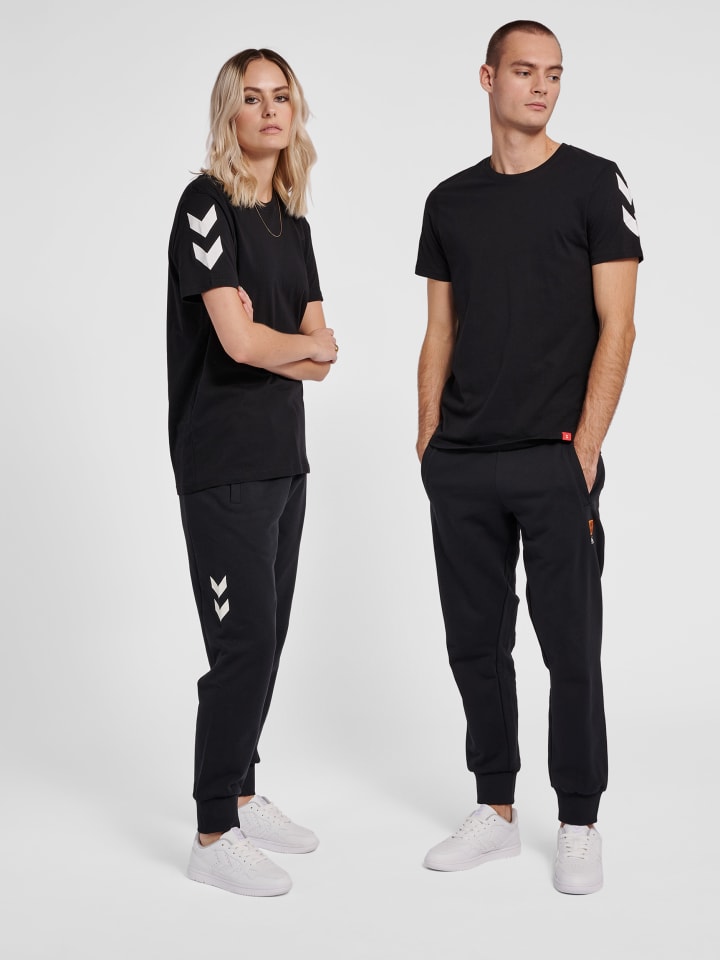 Hummel Hummel T-Shirt Hmllegacy Erwachsene in BLACK günstig kaufen