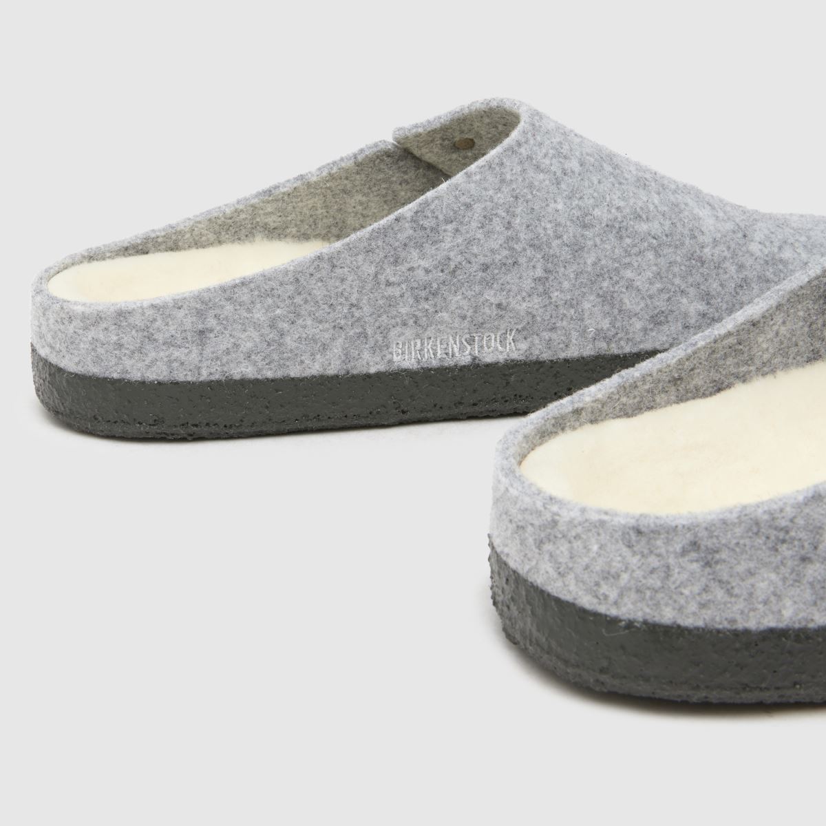 BIRKENSTOCK zermatt papucs szürke színben