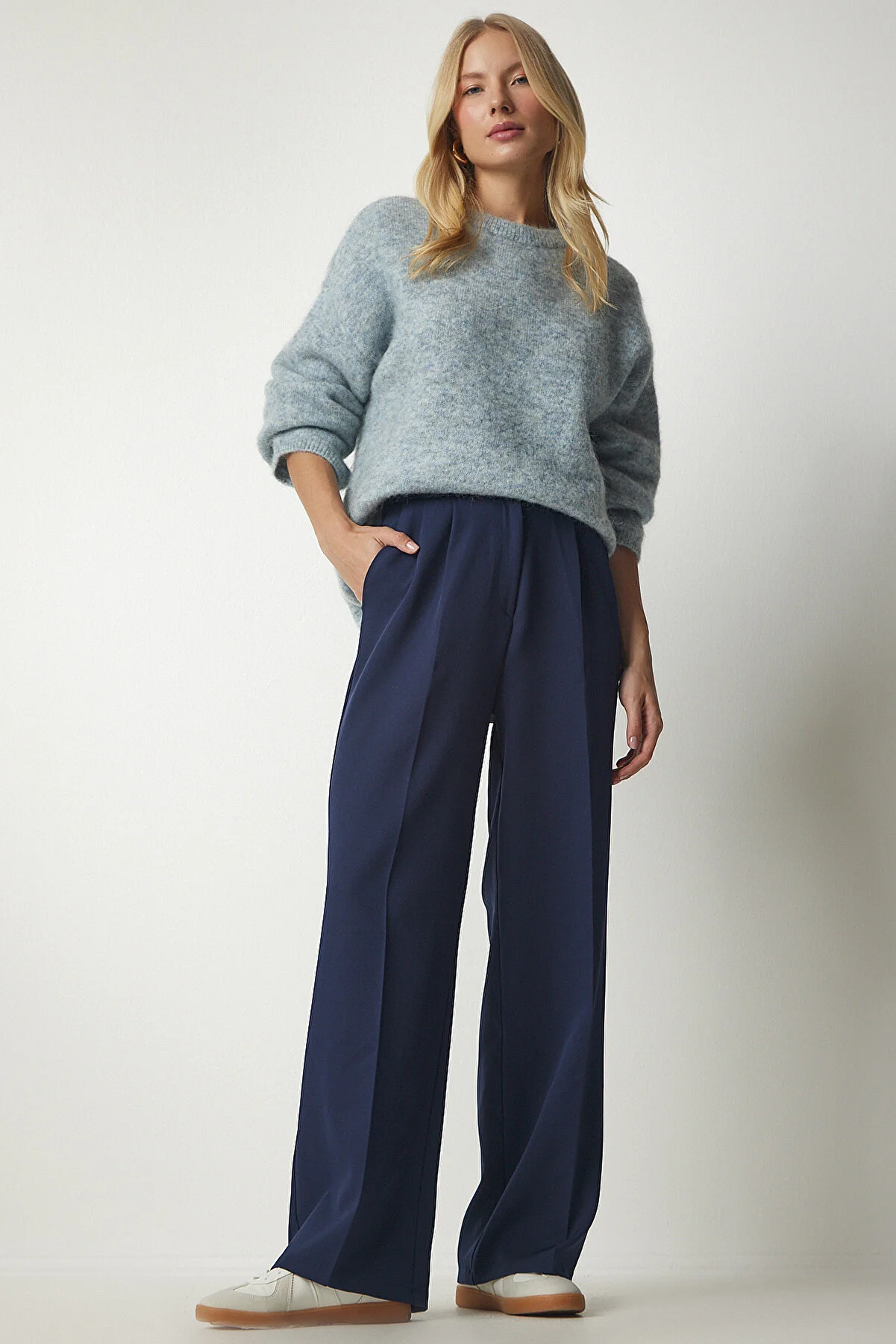 Happiness İstanbul  Marineblaue Palazzo-Hose mit Taschen für Damen DW00001