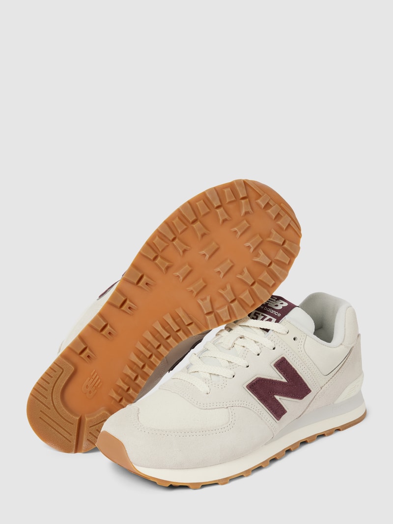 Sneaker mit Kontrastbesatz in weiß