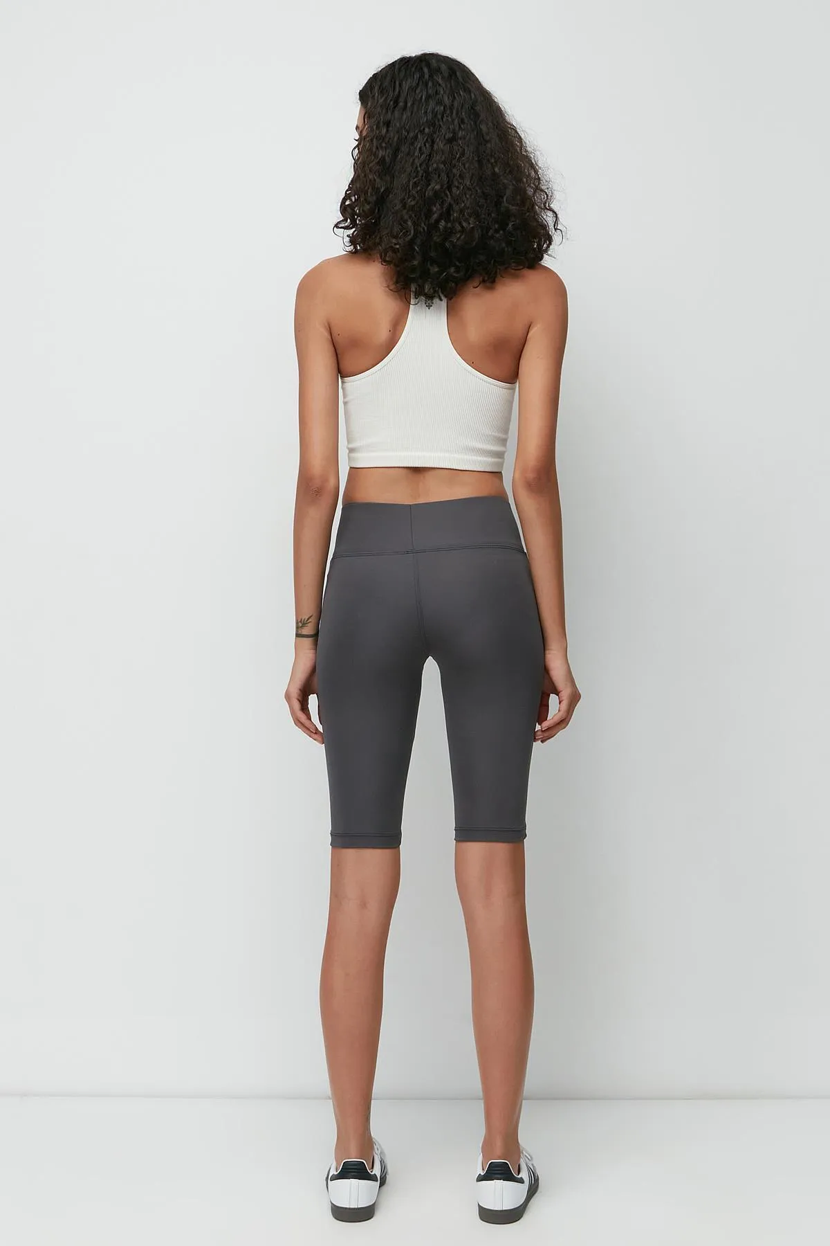 C&City  Hohe elastische Taille über dem Knie, Sport-Shorts, Strumpfhosen 9409, geräuchert
