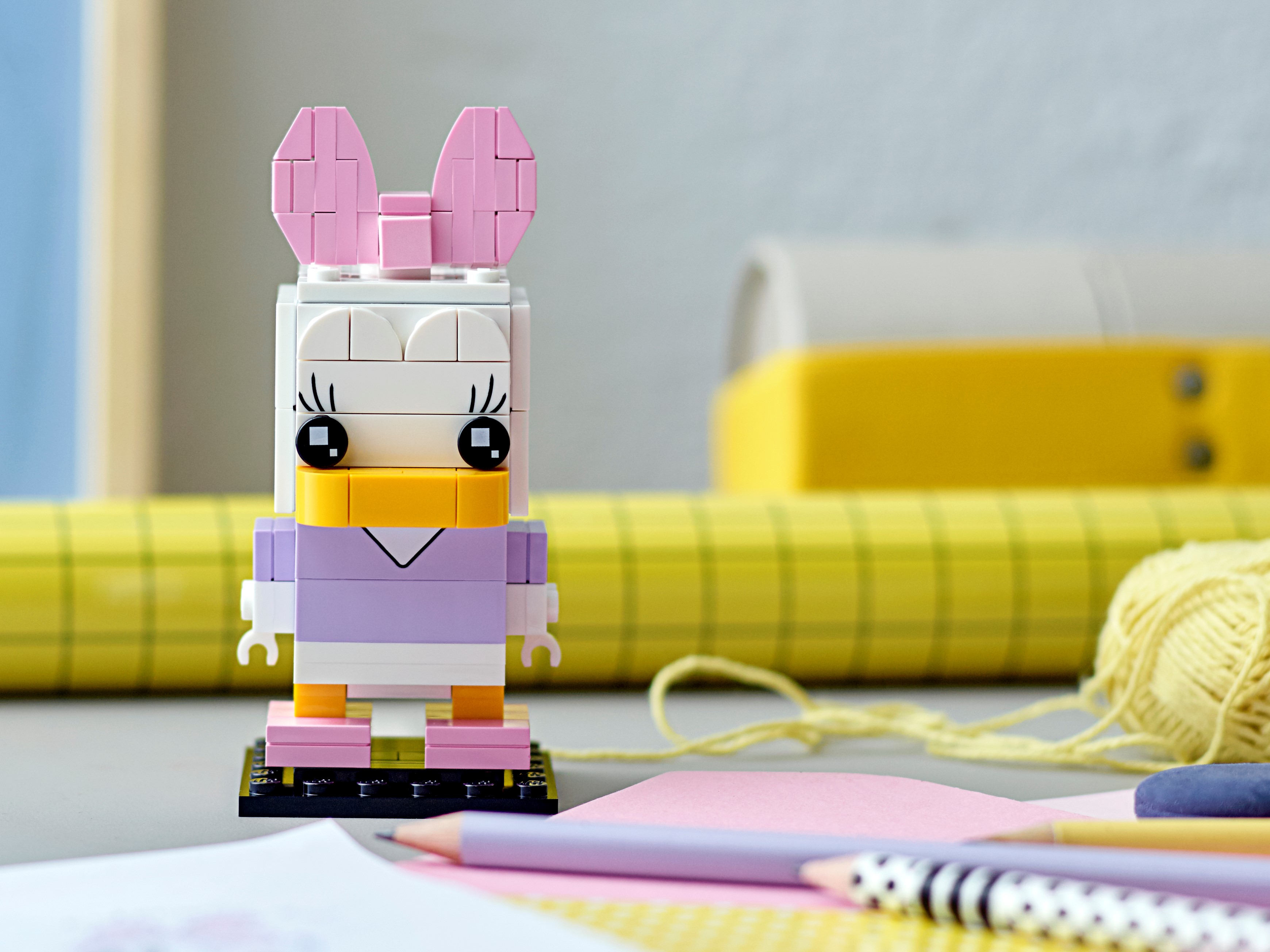 Daisy Duck 40476